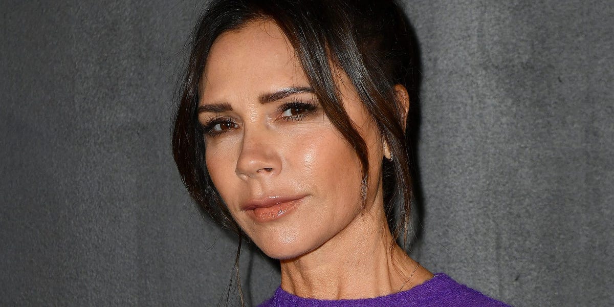 Victoria Beckham recuerda que se vio obligada a pesarse ante el público de un estudio en directo tras el nacimiento de su primer hijo: "¿Te imaginas hacer eso hoy en día?