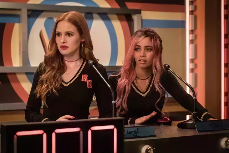 Cronología completa de la amistad entre Vanessa Morgan y Madelaine Petsch