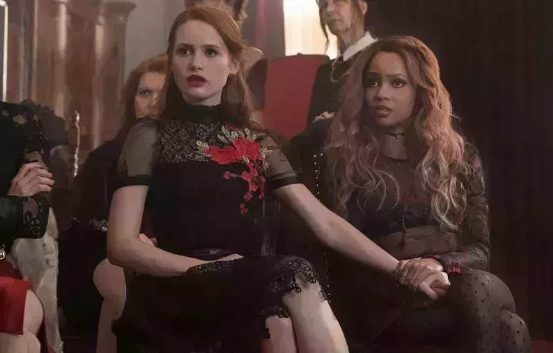 Cronología completa de la amistad entre Vanessa Morgan y Madelaine Petsch