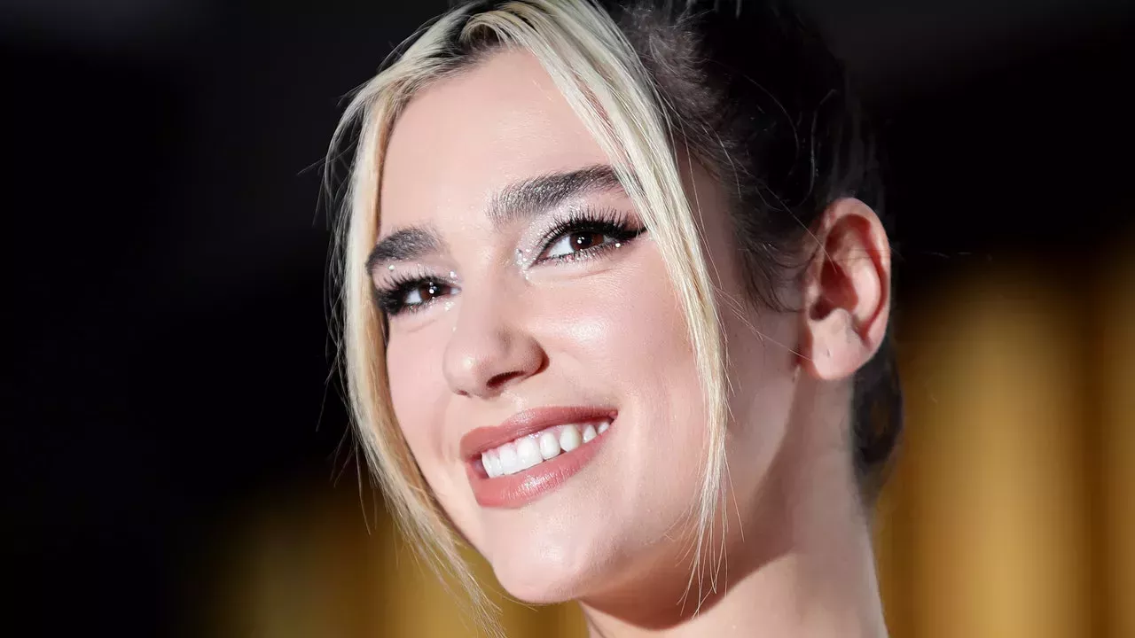 Dua Lipa está sacando el máximo partido a la tendencia de la transparencia