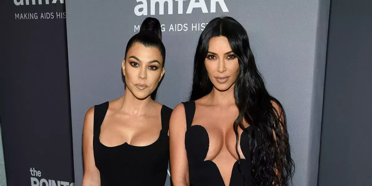 Kim y Kourtney Kardashian son algunas de las celebridades acusadas de sobrepasar su presupuesto mensual de agua mientras California atraviesa su tercer año de sequía