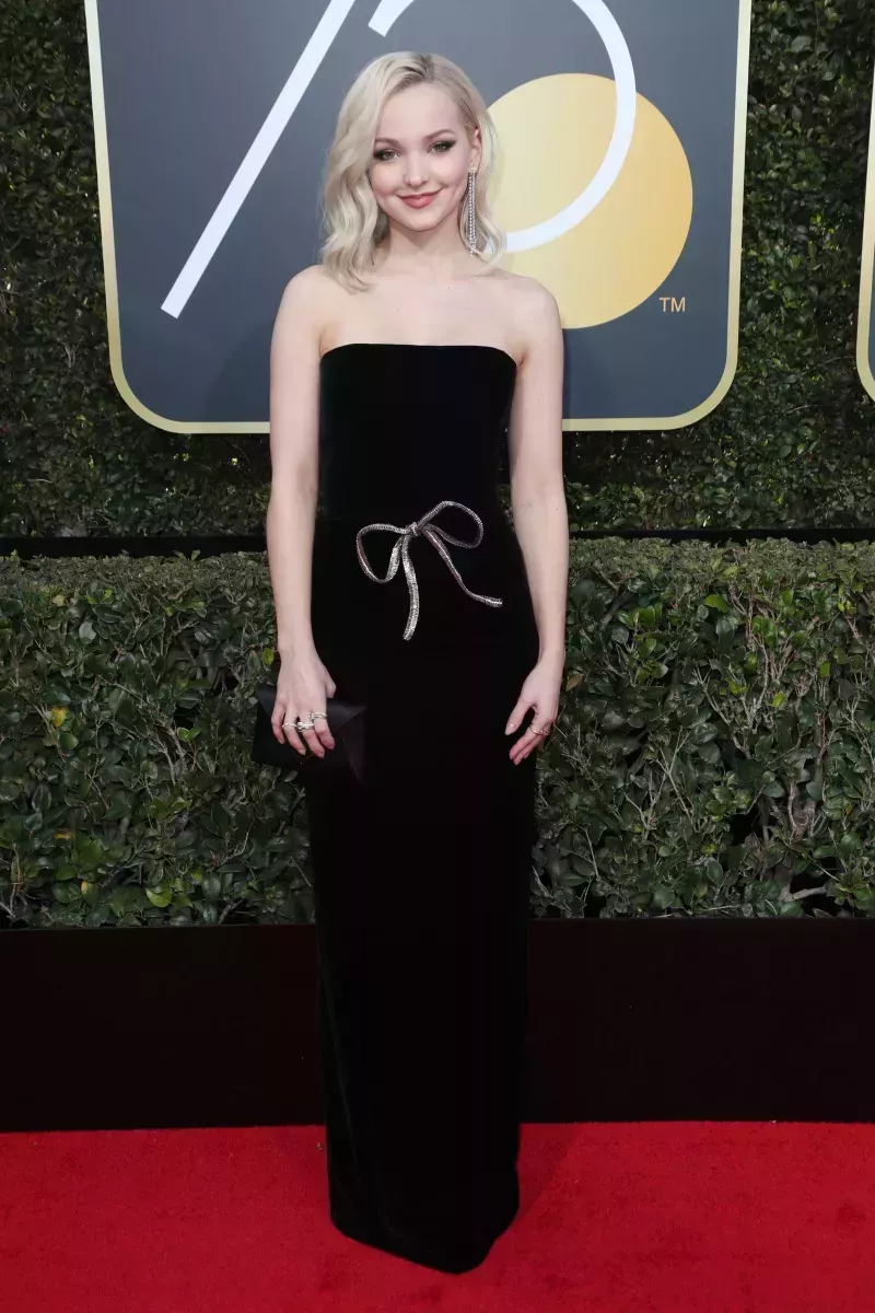 Los mejores looks de Dove Cameron en la alfombra roja, la evolución de la moda en fotos