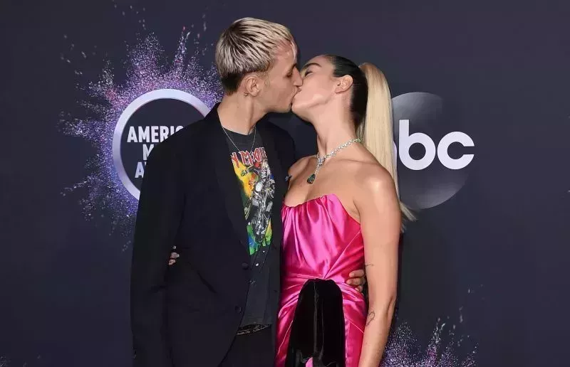 Revive la línea de tiempo completa de la relación de Dua Lipa y Anwar Hadid