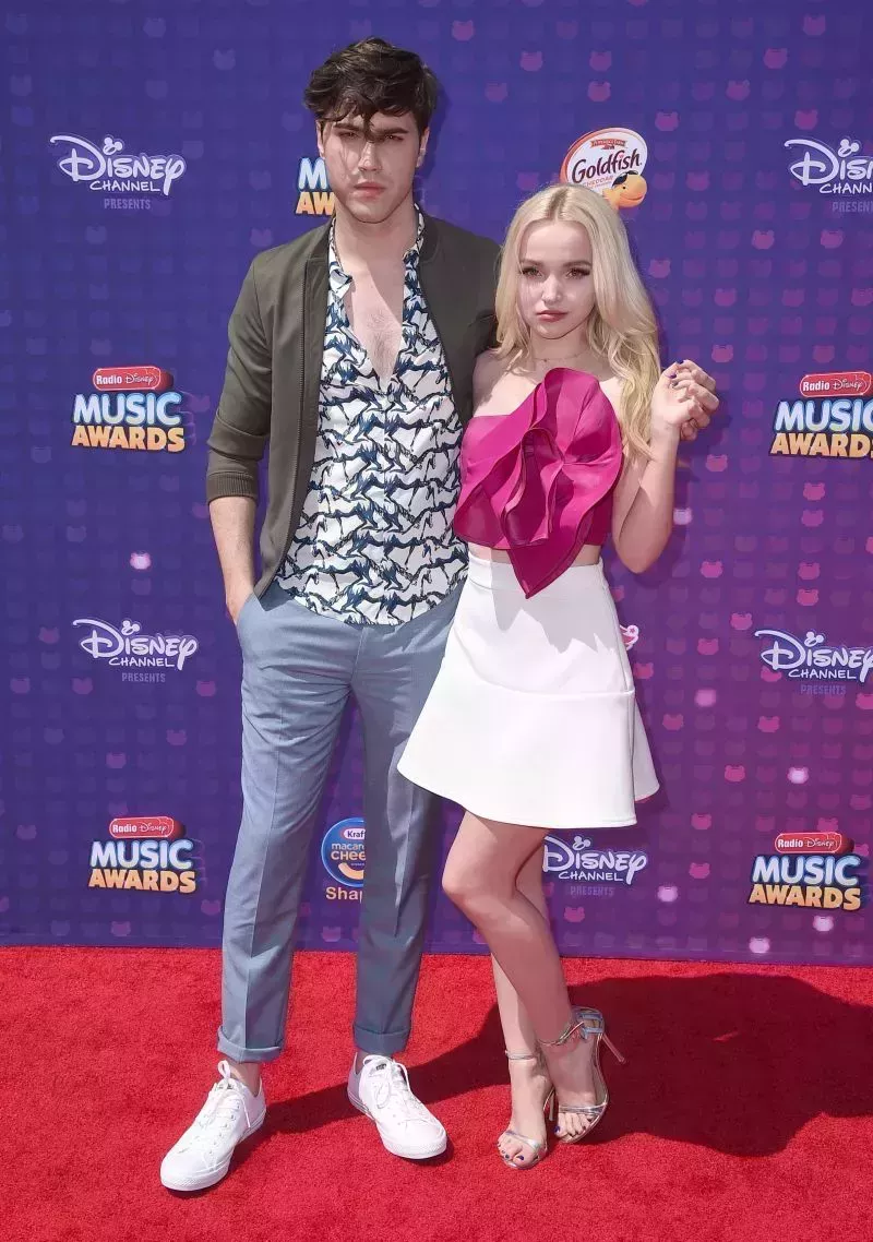 Cronología de la relación de Dove Cameron y Ryan McCartan y su ruptura