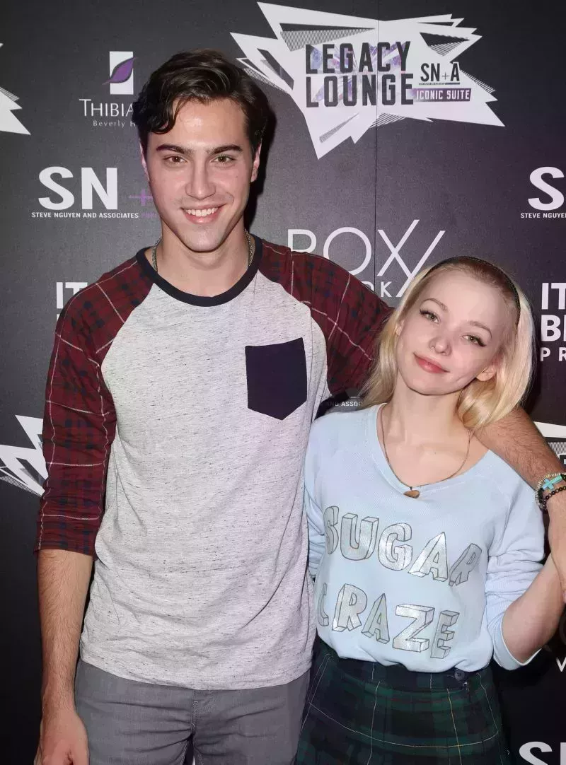 Cronología de la relación de Dove Cameron y Ryan McCartan y su ruptura