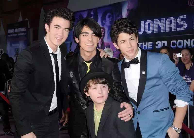Guía de los hermanos de tus famosos favoritos: Desglose de los miembros de la familia