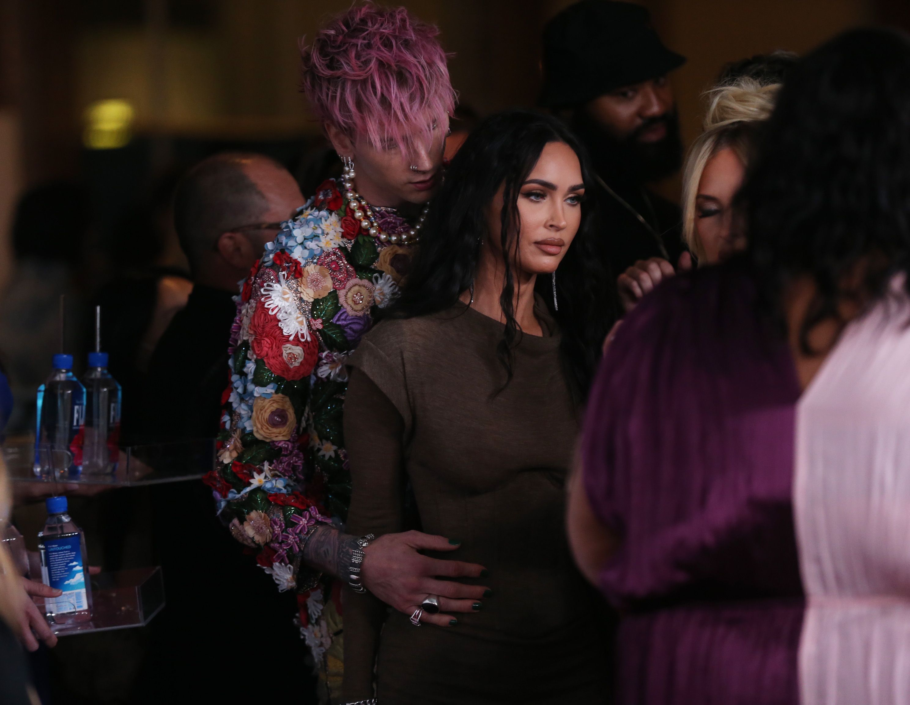 Por qué Megan Fox y Machine Gun Kelly no han salido mucho juntos últimamente