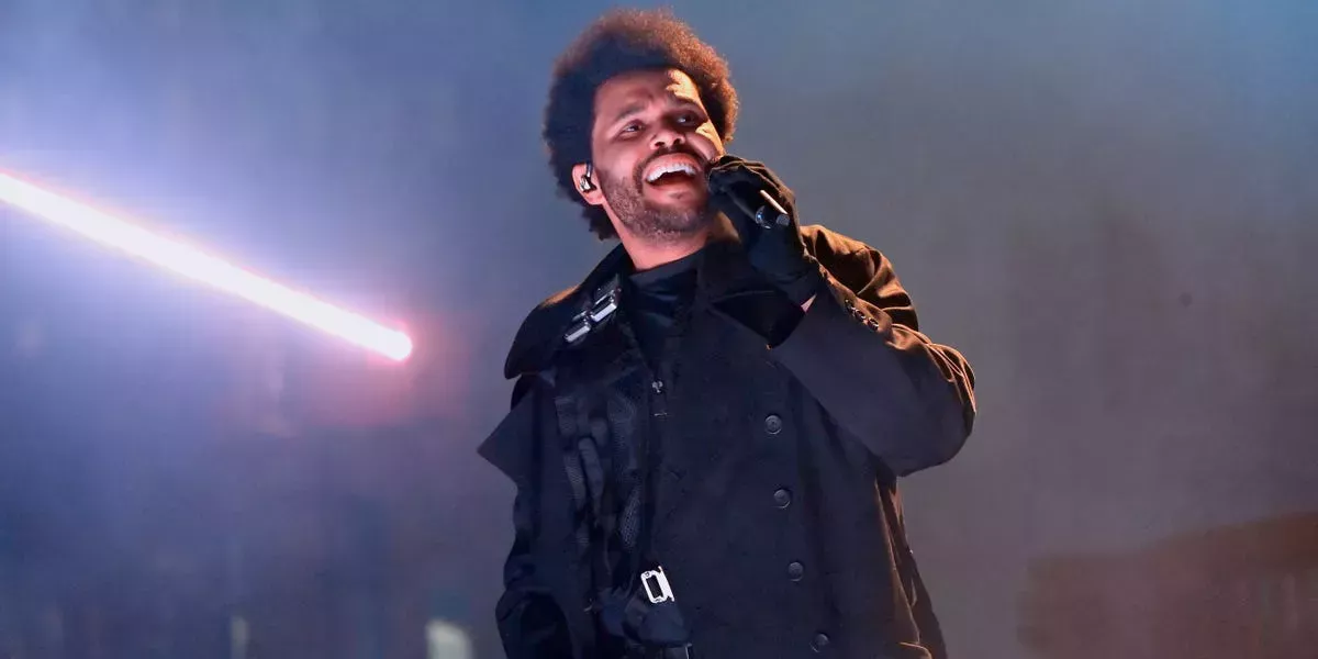 The Weeknd promete a sus fans una nueva fecha de actuación tras abandonar el escenario a mitad de canción en el concierto de Los Ángeles