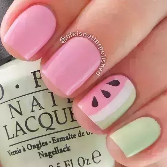 15 brillantes y sencillos diseños de uñas de verano para adolescentes