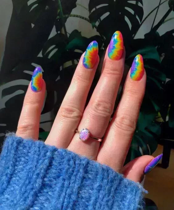 15 brillantes y sencillos diseños de uñas de verano para adolescentes