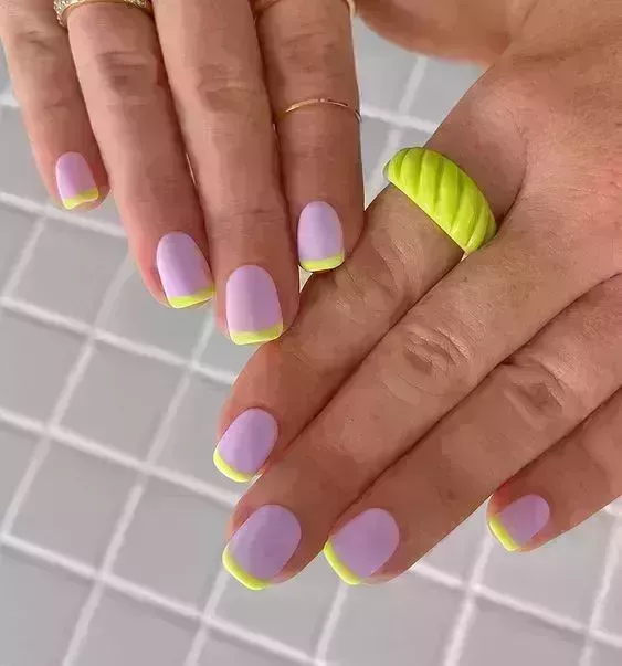 15 brillantes y sencillos diseños de uñas de verano para adolescentes