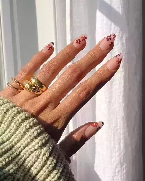 15 sencillos y bonitos diseños de uñas de otoño para adolescentes