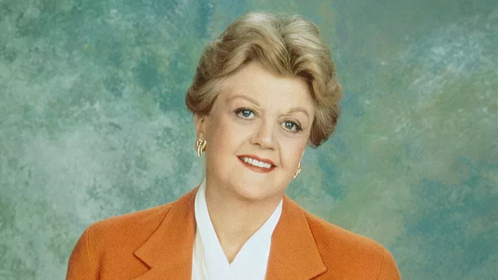Angela Lansbury, estrella de 'Asesinato, Ella Escribió' y 'La Bella y la Bestia', muere a los 96 años