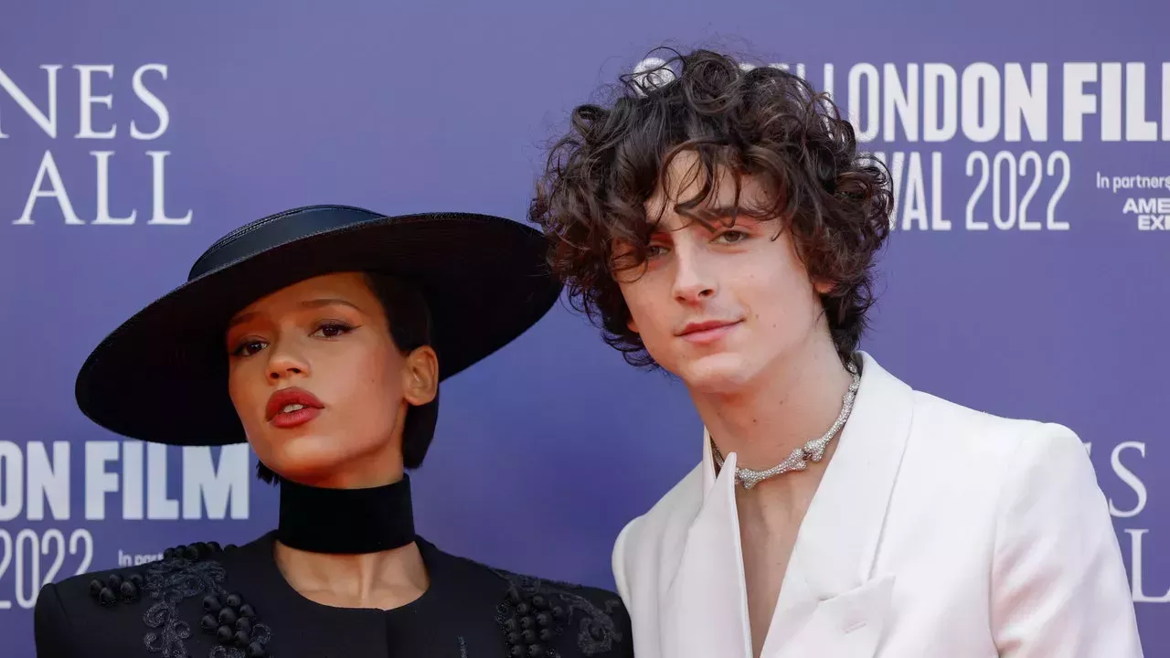 El icónico estreno de Timothée Chalamet y Taylor Russell 'Fits Will Live Rent-Free in My Brain