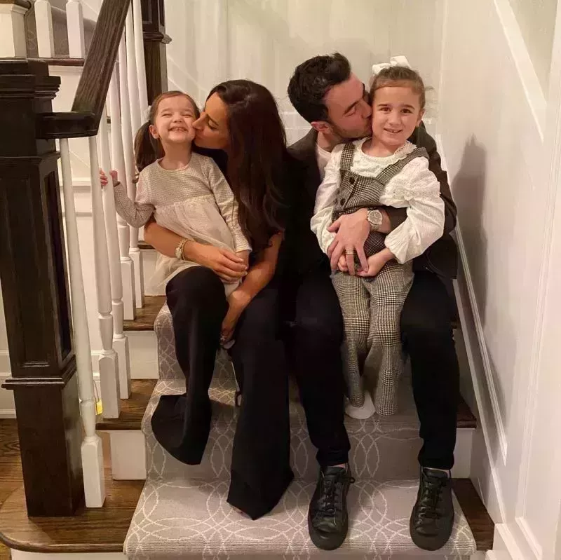 Fotos familiares de Kevin y Danielle Jonas con sus hijas Valentina y Alena