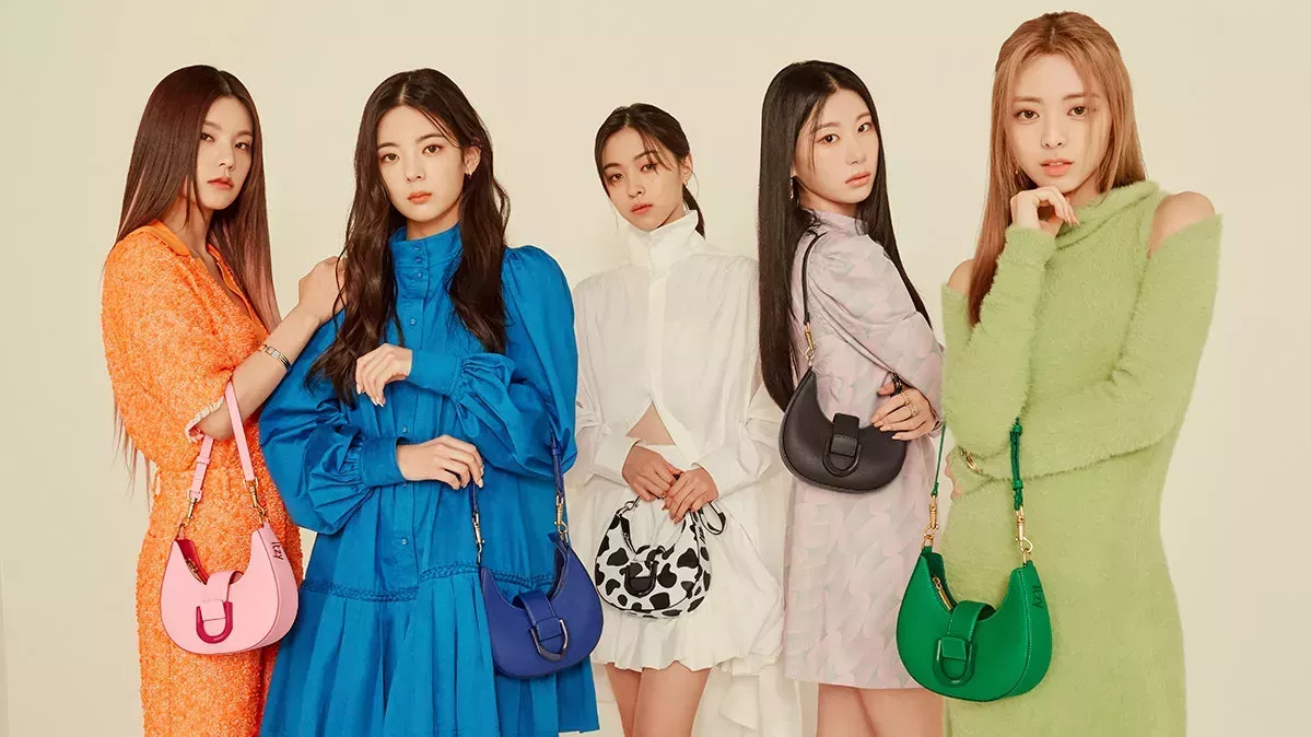 Llega la primera colección cápsula de ITZY con Charles & Keith