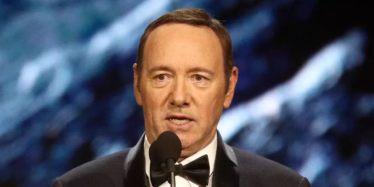 Todos los hombres que han acusado a Kevin Spacey de conducta sexual inapropiada