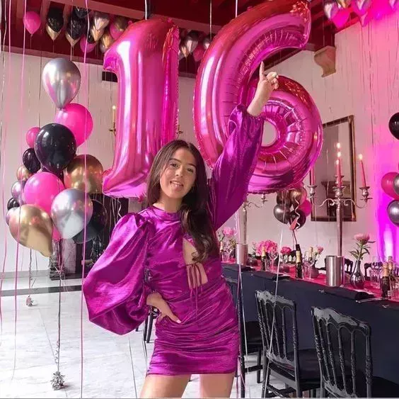 25 trajes de cumpleaños perfectos y bonitos para adolescentes