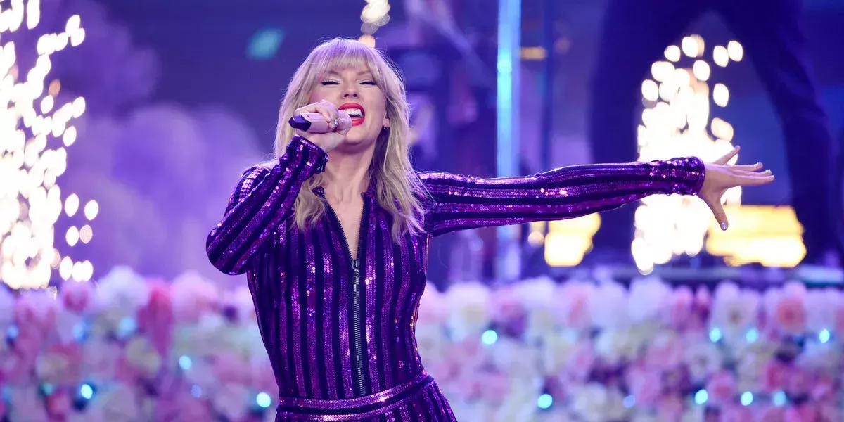 Las entradas para el 'Eras Tour' de Taylor Swift alcanzan precios de reventa de 13.000 dólares después de que Ticketmaster cancelara su venta general