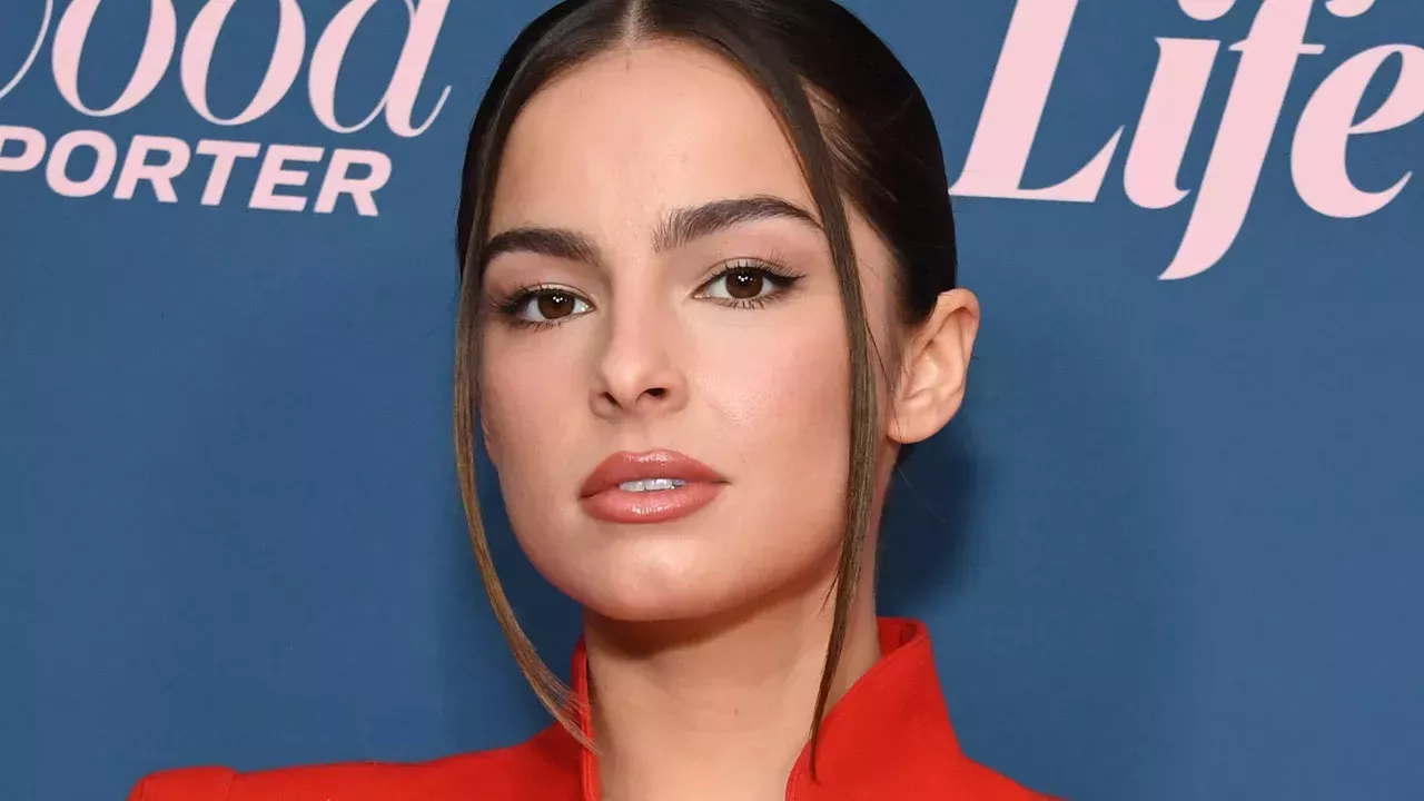 El traje vintage de Mugler de Addison Rae tiene más estructura que mi vida