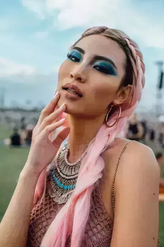 50 peinados de moda para Coachella en 2023