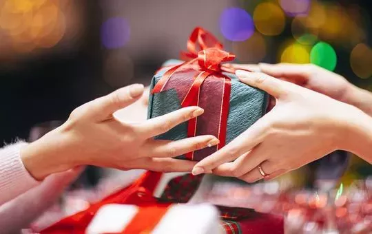 7 ideas originales y divertidas para regalar a tu compañero de universidad