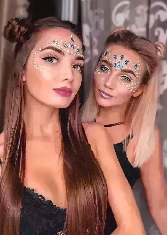 Los 50 mejores looks de maquillaje para Coachella que te encantarán en 2023