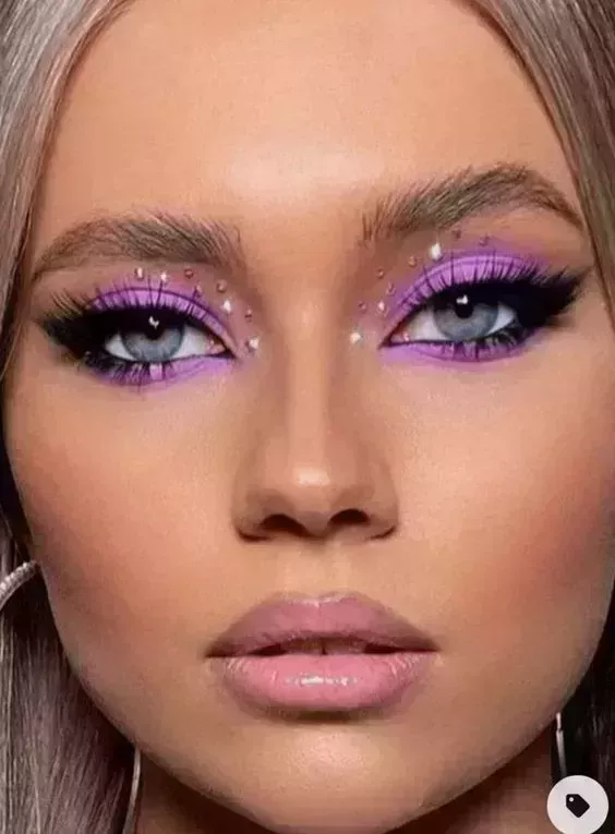 Los 50 mejores looks de maquillaje para Coachella que te encantarán en 2023