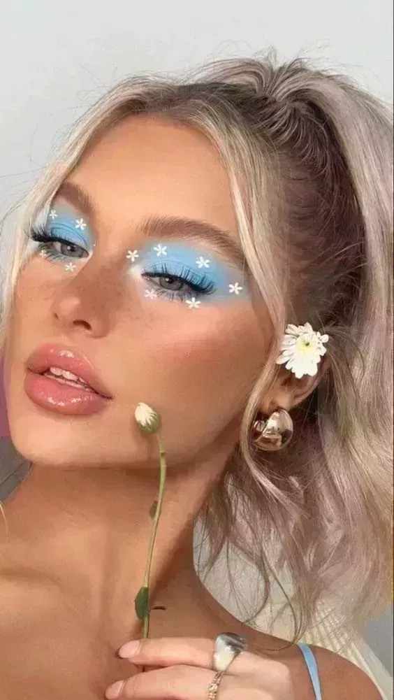 Los 50 mejores looks de maquillaje para Coachella que te encantarán en 2023