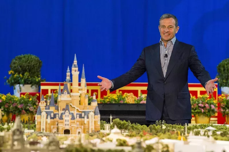 

	
		¿Es Bob Iger la mano oculta detrás de las relaciones entre Disney y China?
	
	