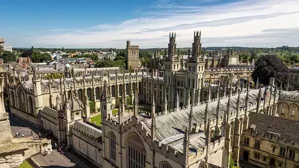 Cómo elaborar una lista de universidades y hacer la elección correcta: Factores a tener en cuenta