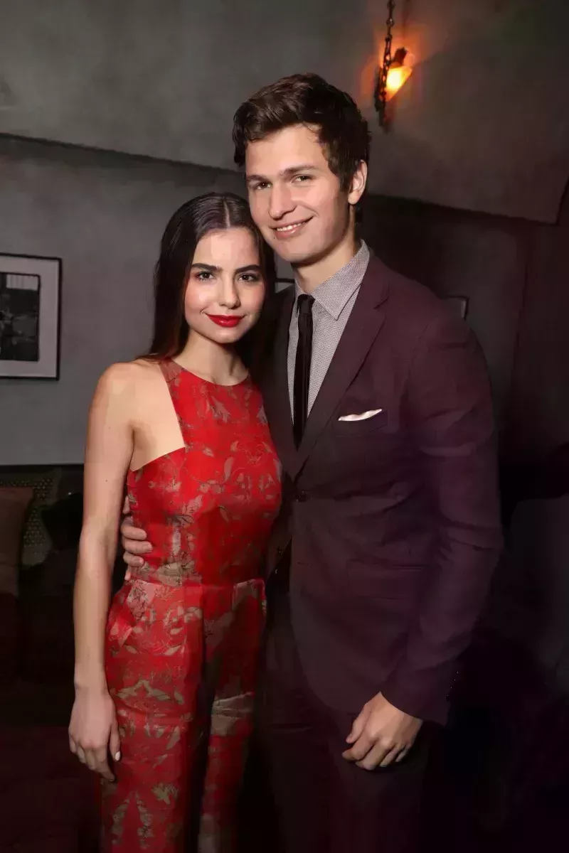 Relación de Ansel Elgort y Violetta Komyshan, cronología de la ruptura