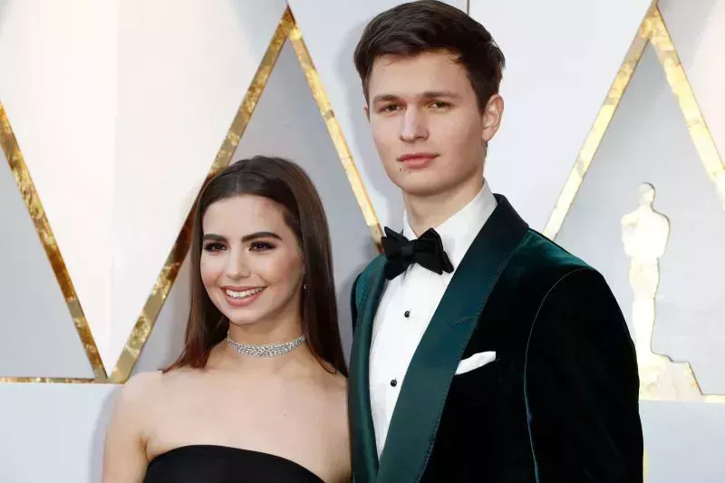 Relación de Ansel Elgort y Violetta Komyshan, cronología de la ruptura