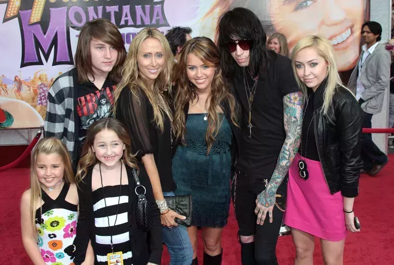 Secretos entre bastidores que los fans nunca supieron sobre 'Hannah Montana'