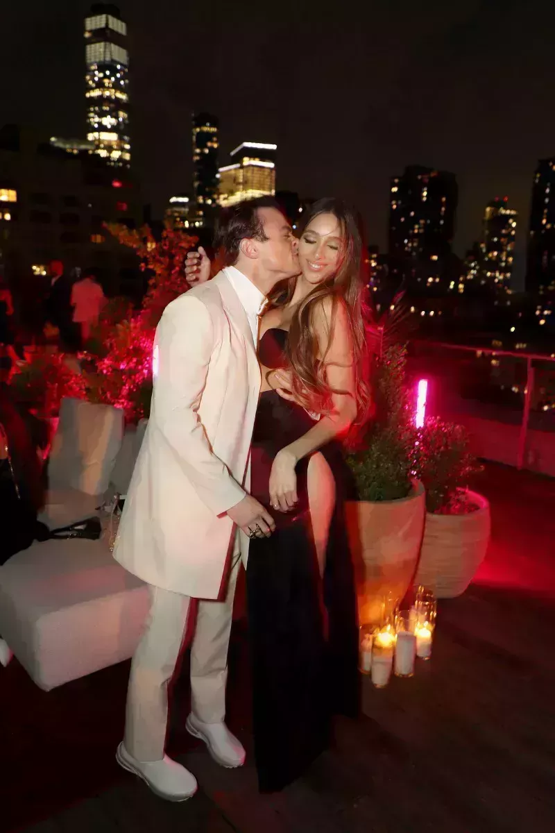 Cronología de la relación entre Thomas Doherty y su novia Yasmin Wijnaldum