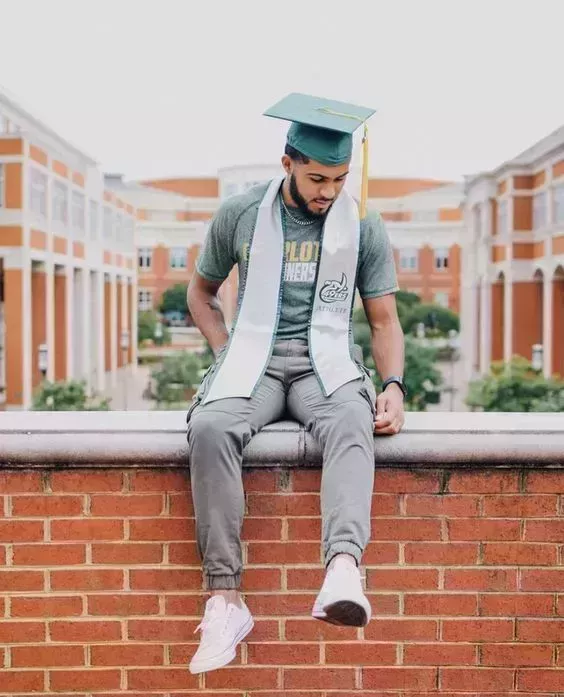 Los 25 mejores trajes de graduación para chicos