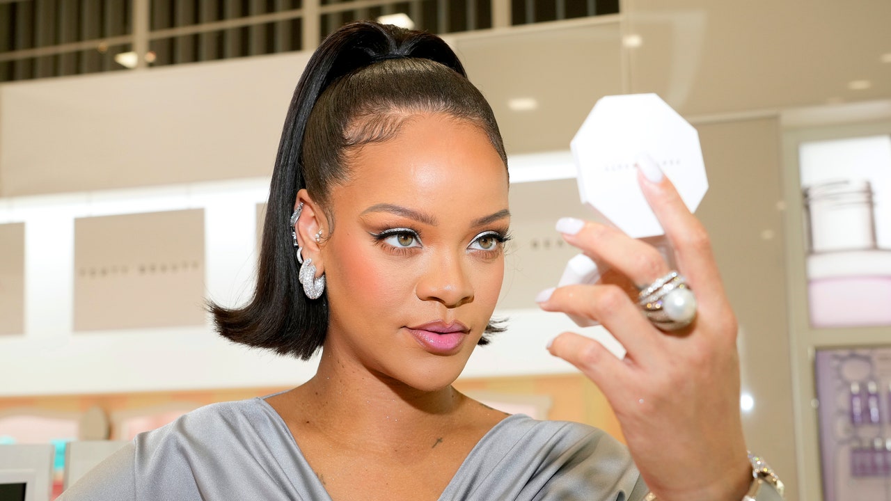 Rihanna apareció por sorpresa en Ulta