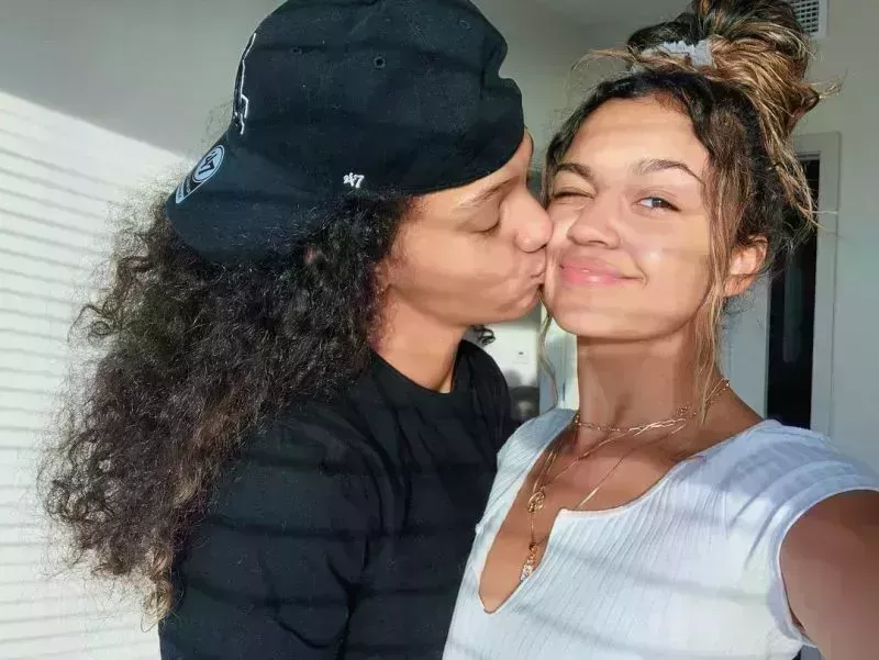 ¿Siguen juntos Madison Bailey y Mariah Linney? Cronología de la relación