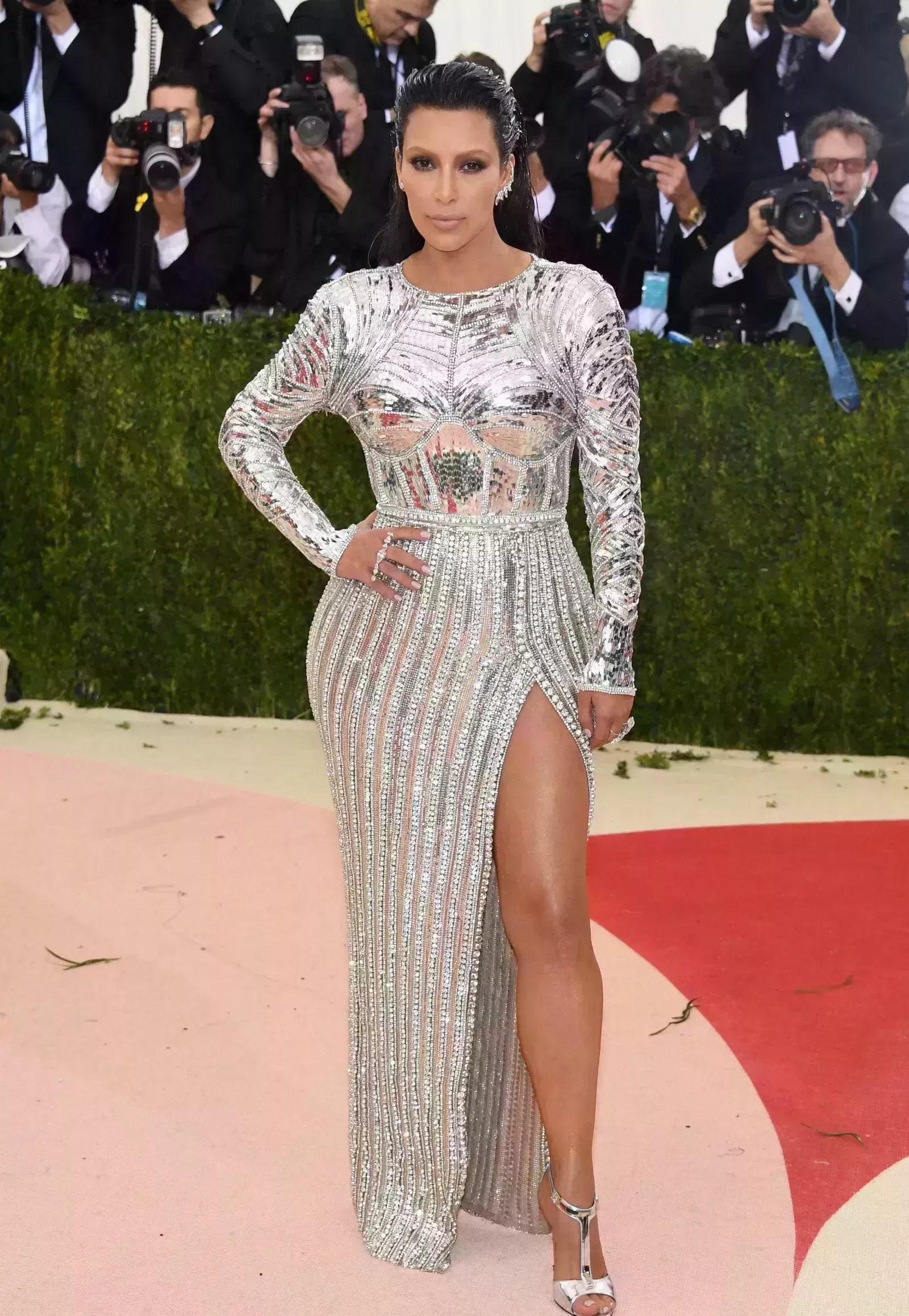 Todos los looks de las Kardashian en la Gala del Met a lo largo de los años