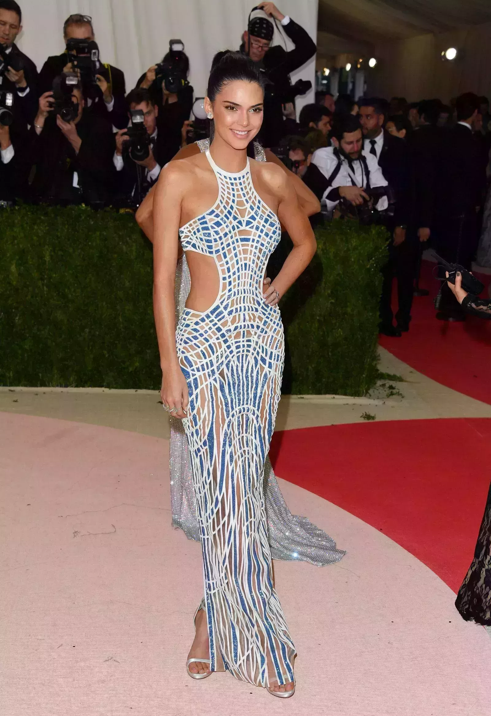 Todos los looks de las Kardashian en la Gala del Met a lo largo de los años