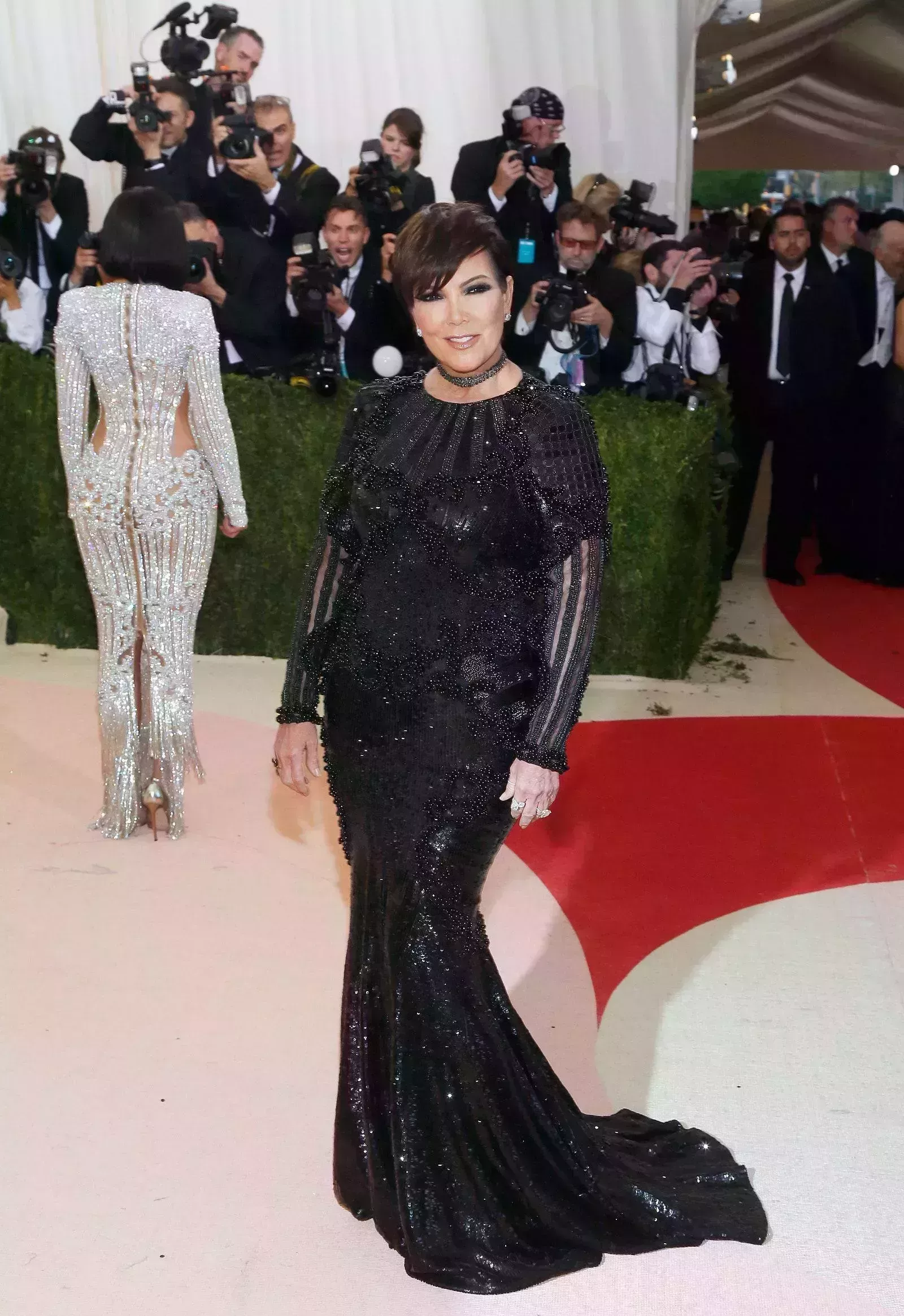 Todos los looks de las Kardashian en la Gala del Met a lo largo de los años