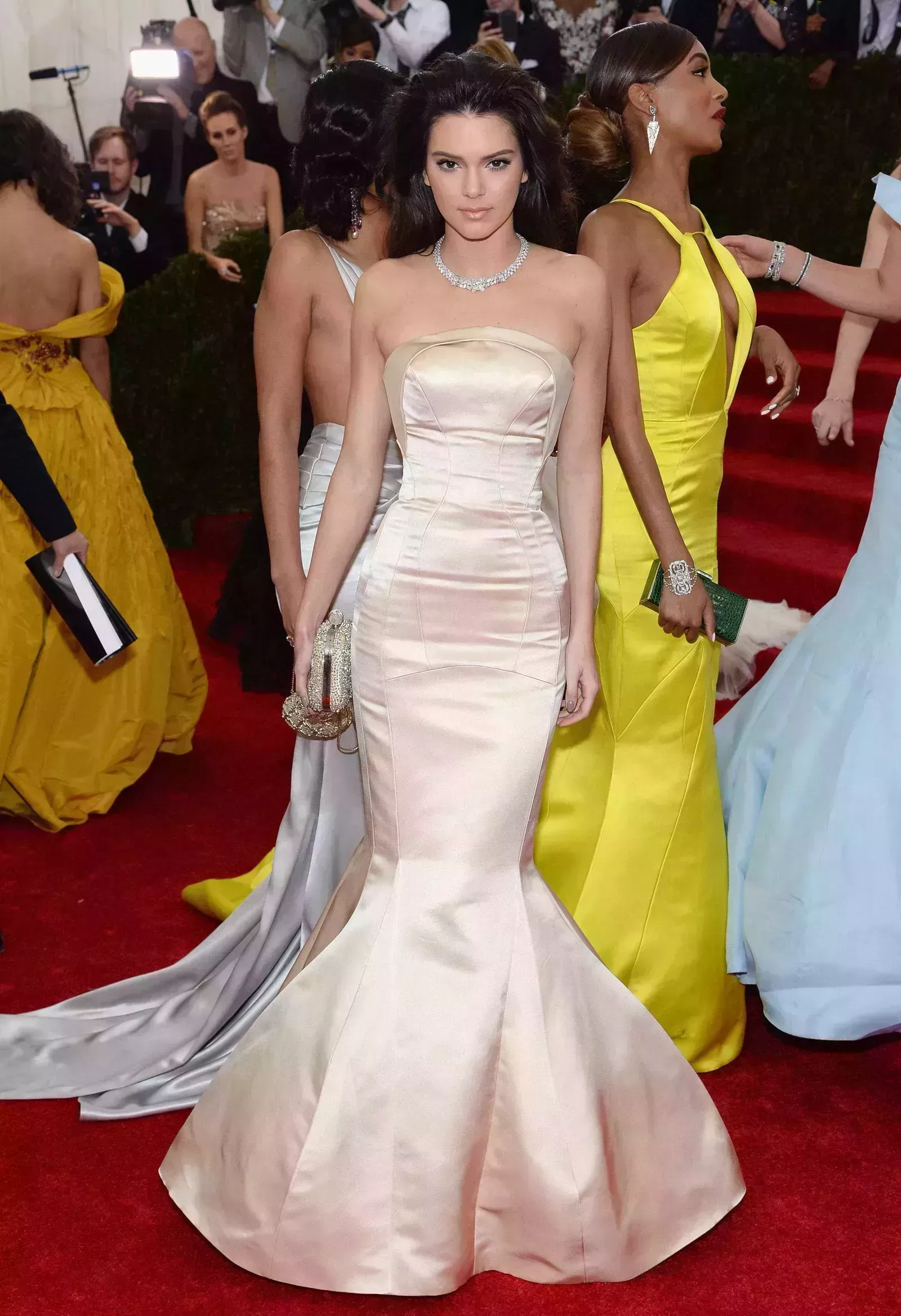 Todos los looks de las Kardashian en la Gala del Met a lo largo de los años
