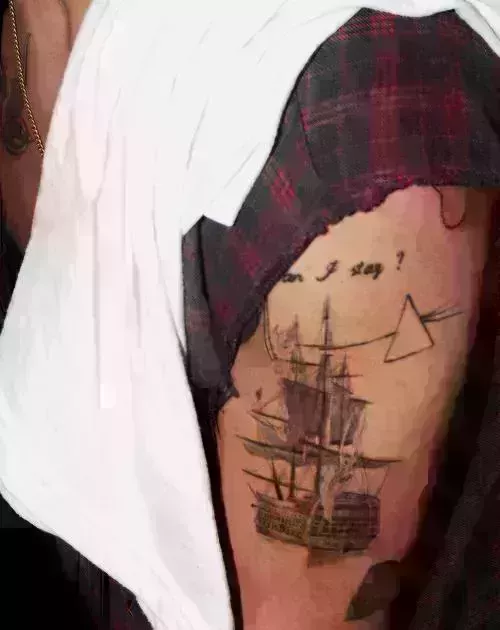 Todos los tatuajes de Harry Styles, explicados