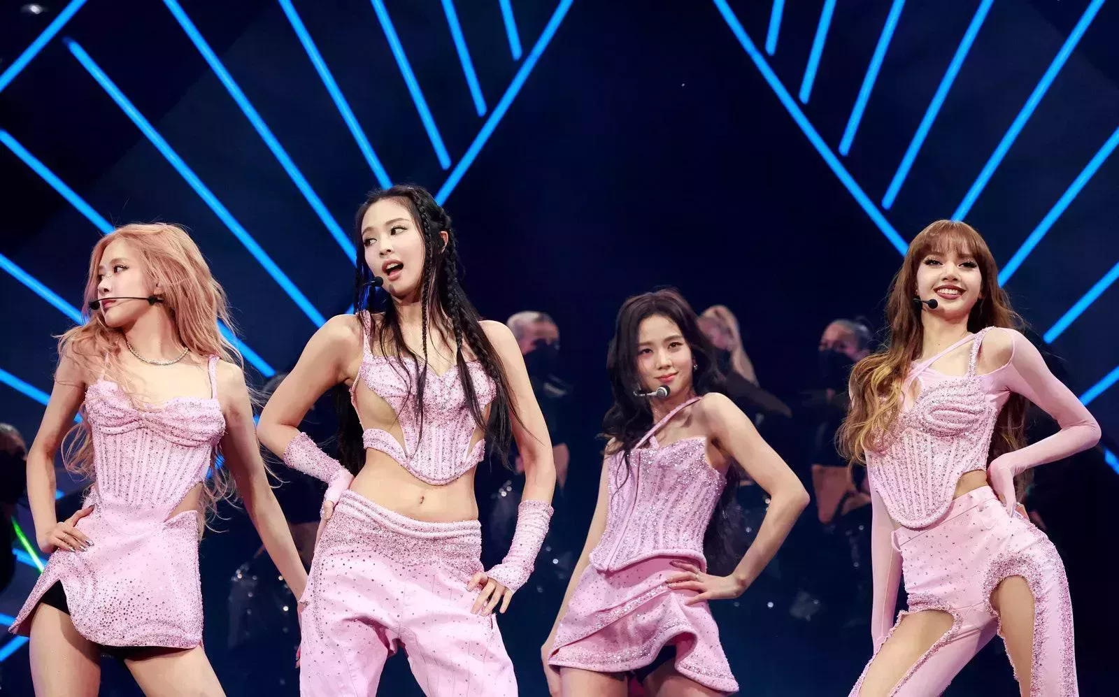 El K-Pop abrió las puertas a los bailarines AAPI en el extranjero. En casa, siguen cerradas