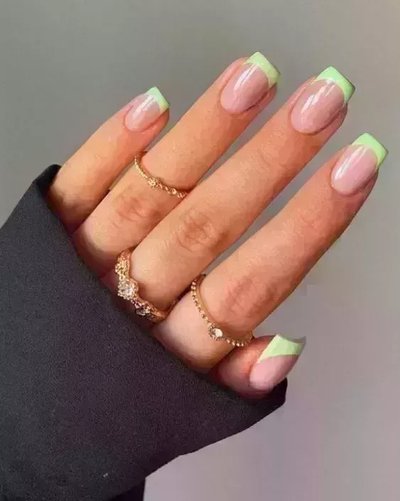 25 uñas acrílicas bonitas y modernas para adolescentes