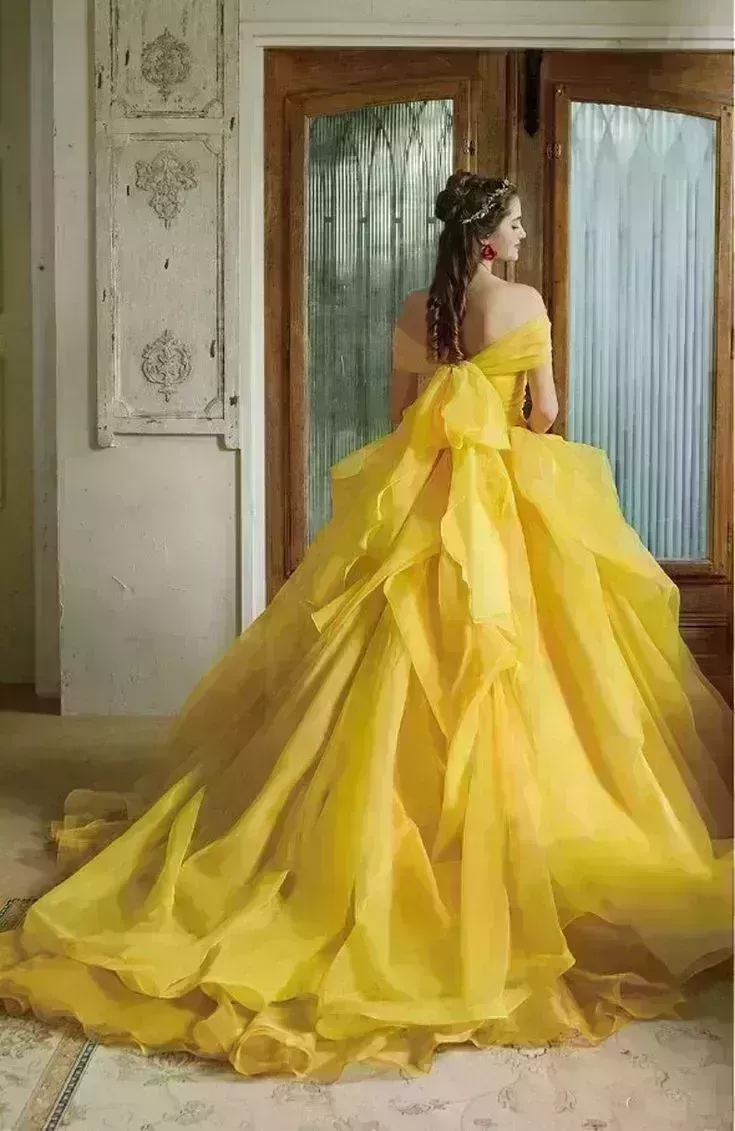 50 hermosas ideas de vestidos de graduación en 2023