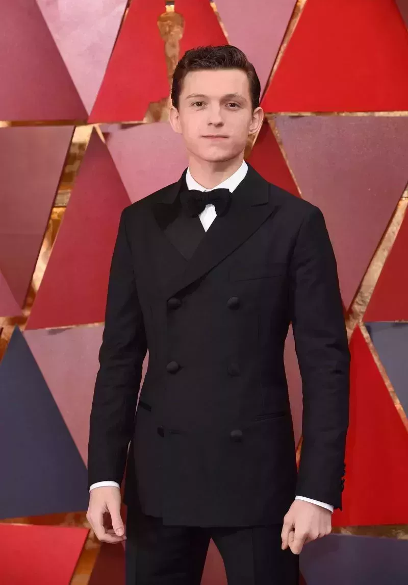 ¡De Broadway a Marvel! La transformación de Tom Holland te sorprenderá