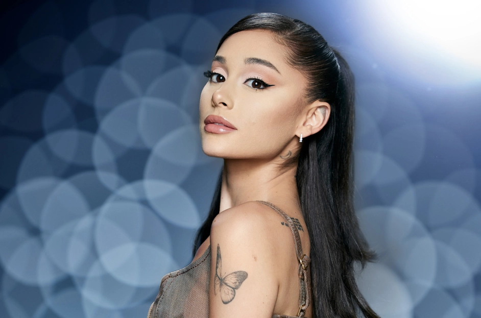 Interpretación de cinco canciones de Ariana