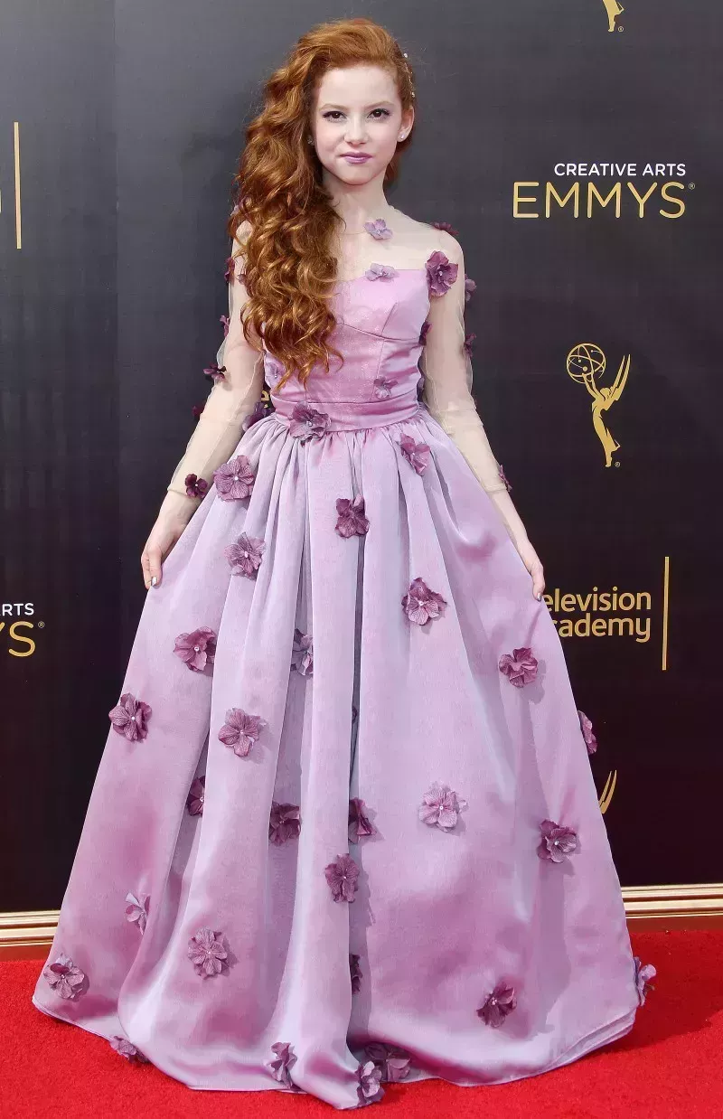 La evolución de Francesca Capaldi en la alfombra roja: Fotos