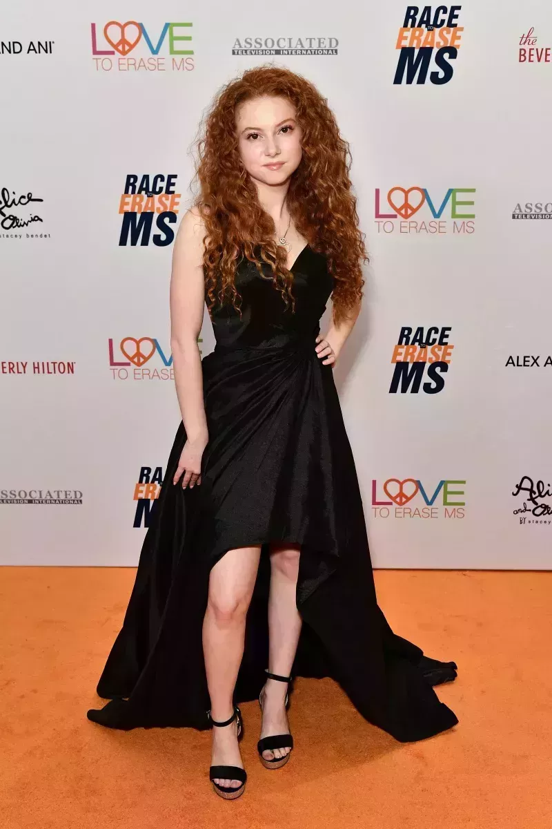 La evolución de Francesca Capaldi en la alfombra roja: Fotos